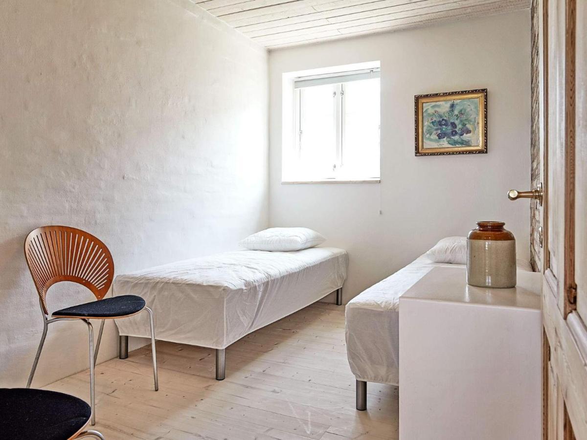6 Person Holiday Home In Svaneke Extérieur photo