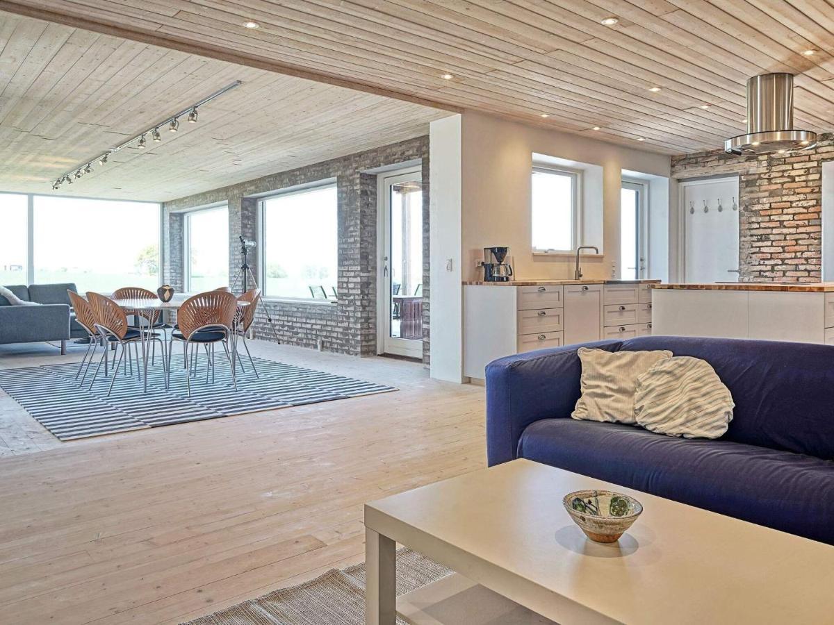 6 Person Holiday Home In Svaneke Extérieur photo