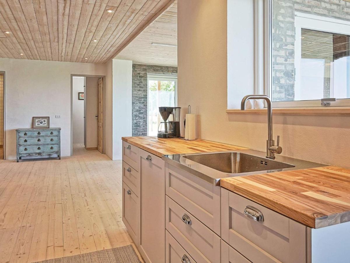 6 Person Holiday Home In Svaneke Extérieur photo
