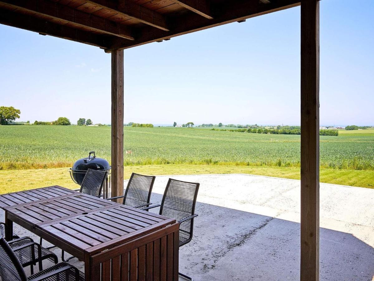 6 Person Holiday Home In Svaneke Extérieur photo